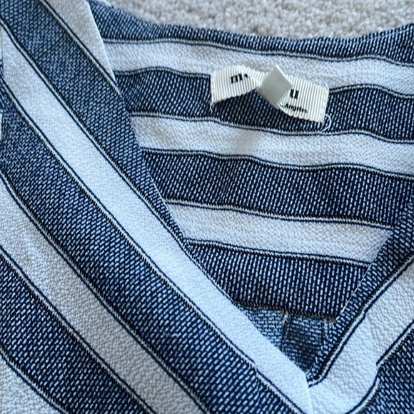 Ladies Blue White Blouse - Picture 6 of 7